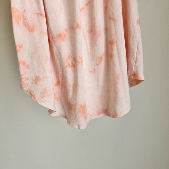 Express Tee - Picture 4 of 6